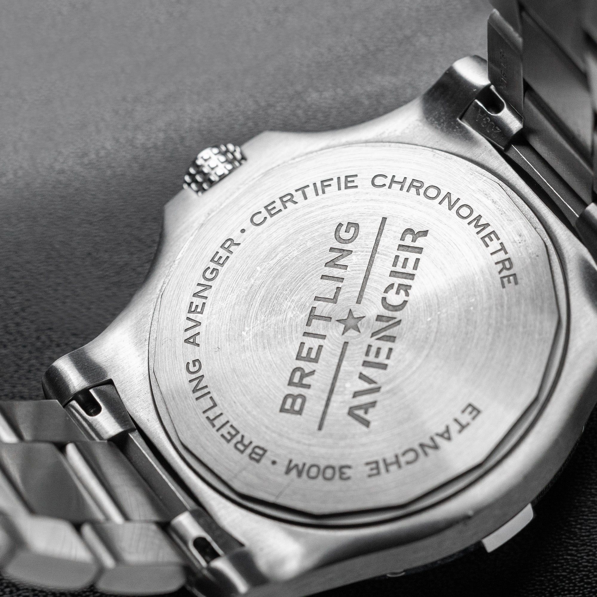 Breitling Avenger A17318