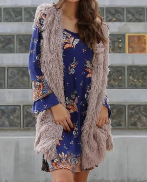 Carrie Anne Faux Fur Vest In Taupe