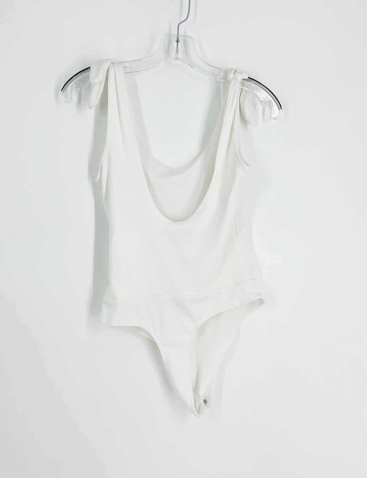 LuLu's Size S White Knot Solid Tops Bodysuit