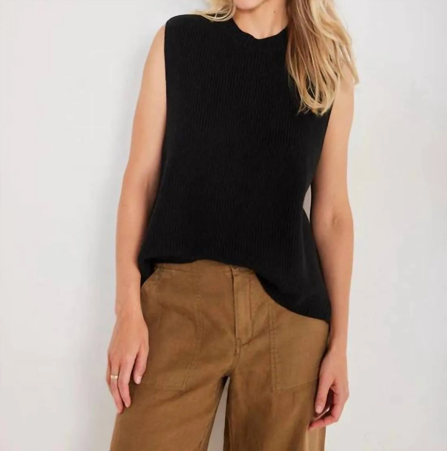 Marleigh Crewneck Pullover In Black