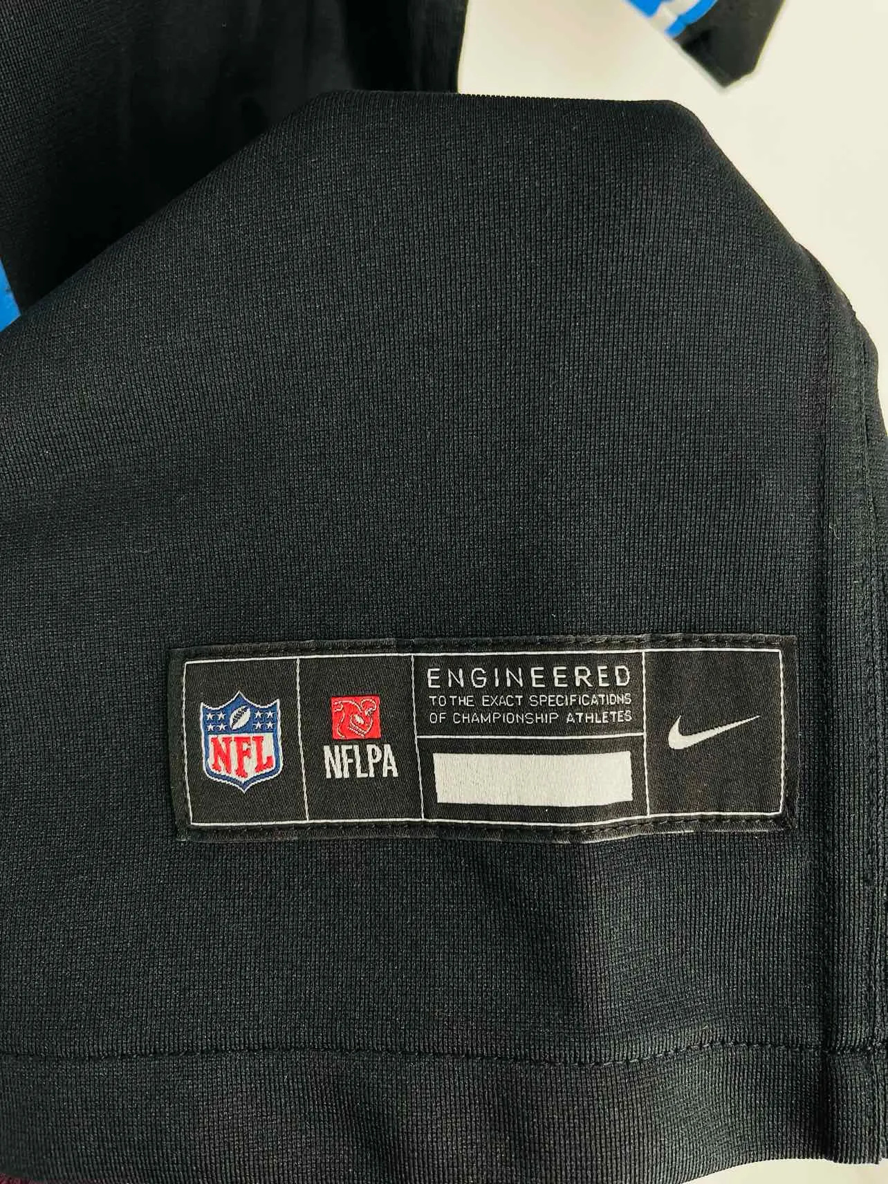NFL Size L Bk/Bl/Wh NEW Tops Jersey