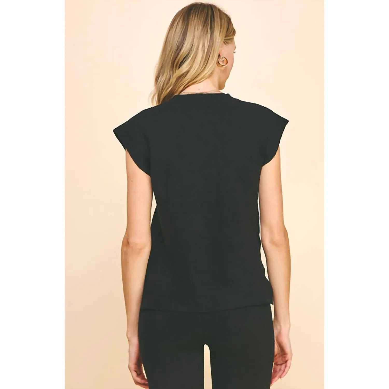 Rory Sweater Vest In Black