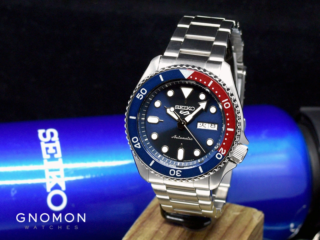 Seiko 5 Sports ??Sports Style?? Blue/Red Ref. SBSA003