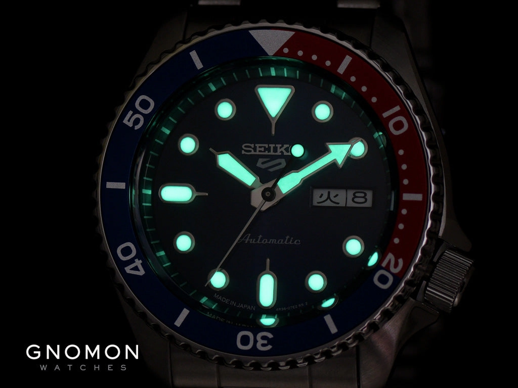 Seiko 5 Sports ??Sports Style?? Blue/Red Ref. SBSA003