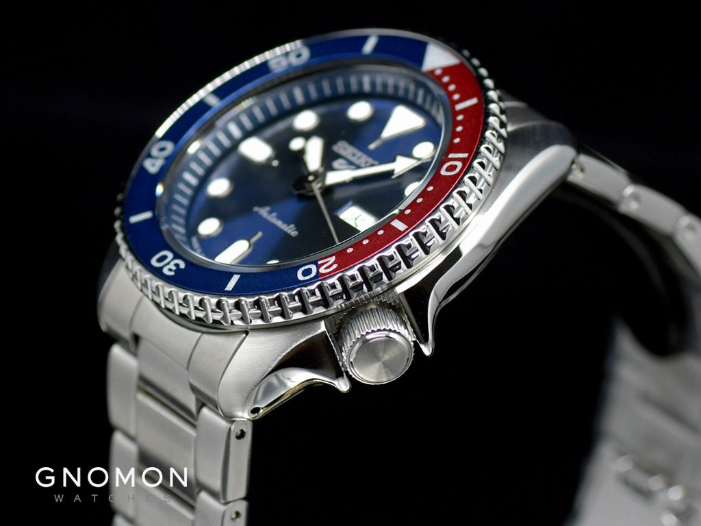 Seiko 5 Sports ??Sports Style?? Blue/Red Ref. SBSA003