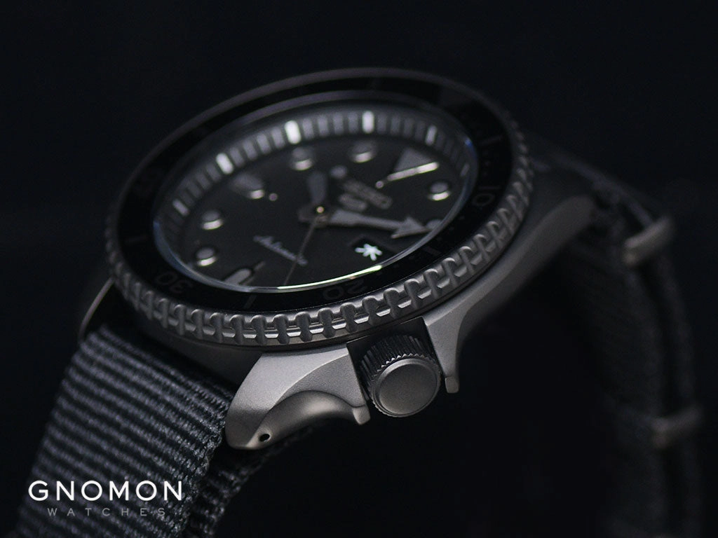 Seiko 5 Sports ??Street Style?? Blackout Ref. SBSA025
