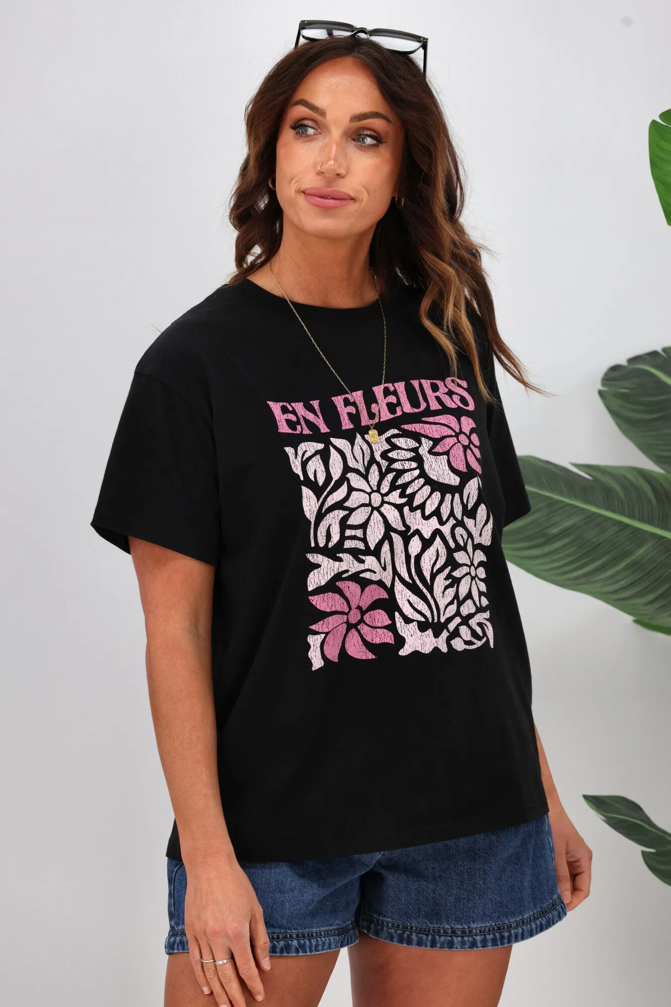 Shine On Label En Fleurs Tee Black