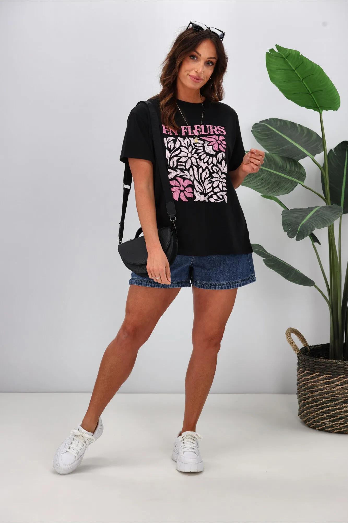 Shine On Label En Fleurs Tee Black