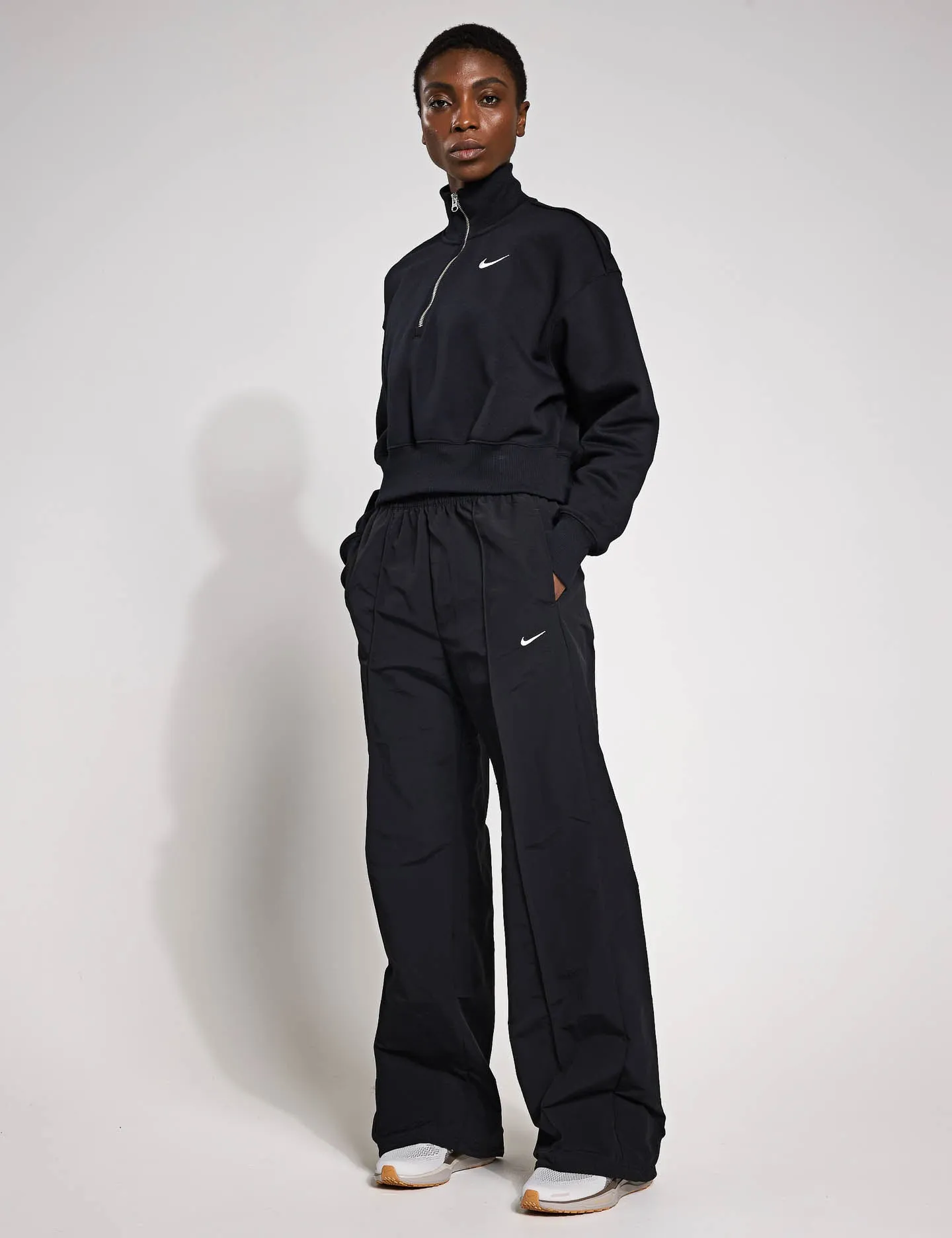 Sportswear Phoenix Fleece Cropped Sweatshirt - Black/Sail