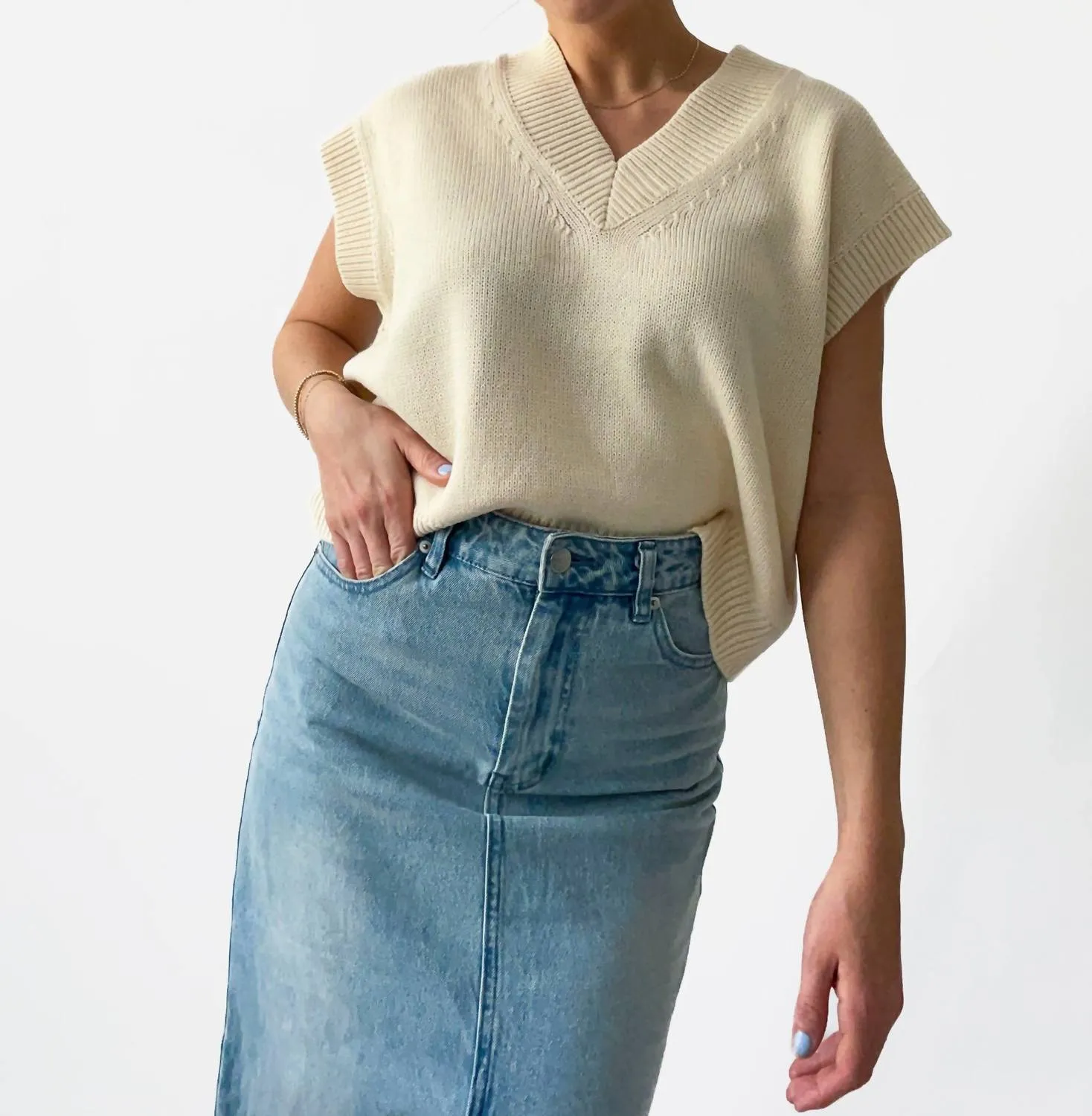 Sweater Vest In Cream