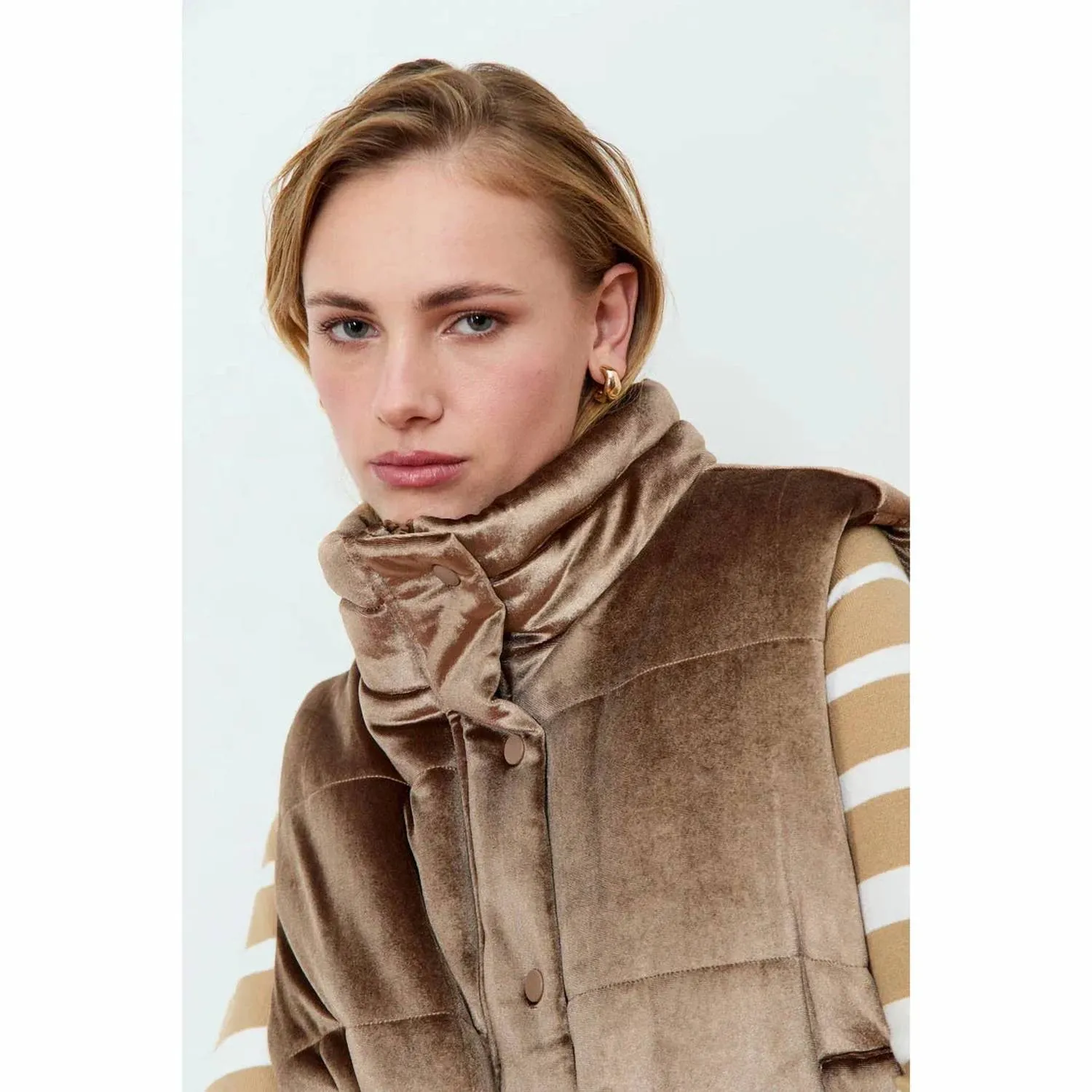 Tulipa Vest In Mink