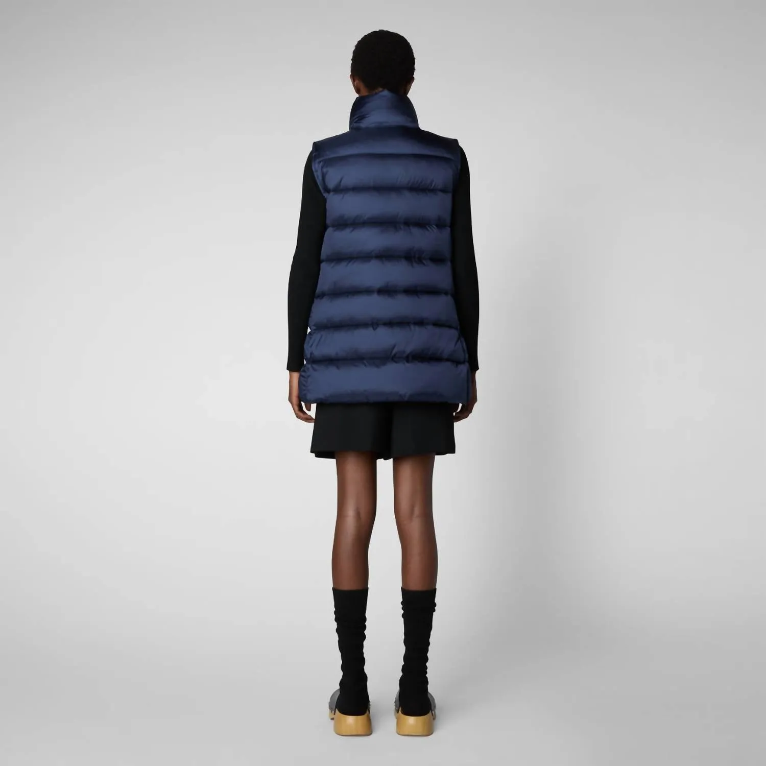 Womens Coral Puffer Vest In Blue Black90010